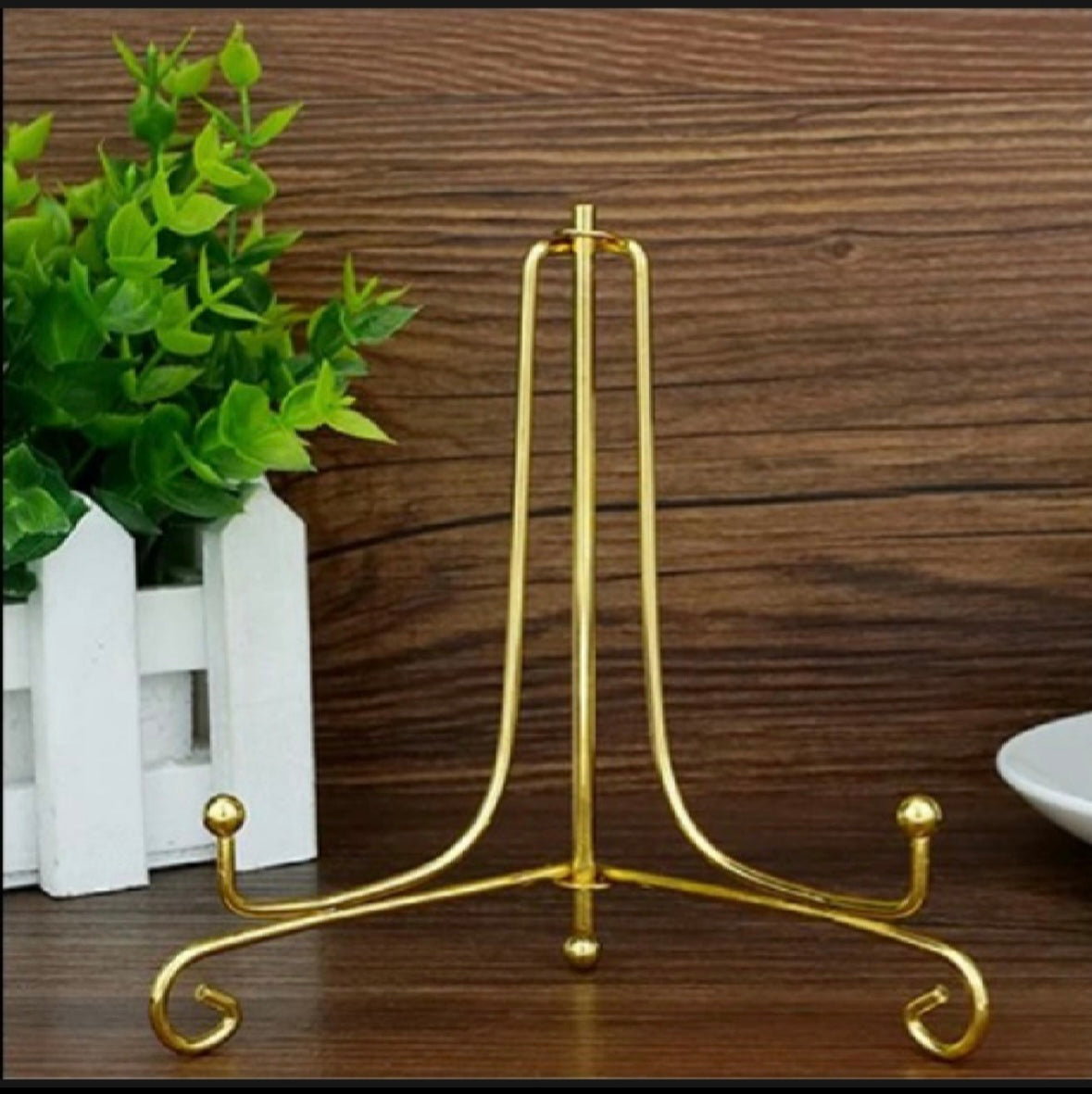 Metal display stand| metallic & chrome metal stands